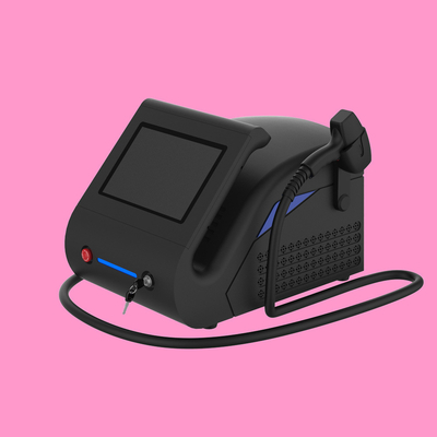 Mesin Laser Dioda Portable 3 Panjang Gelombang 1800W Mesin Penghapusan Rambut Wajah Permanen