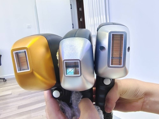 3 Panjang gelombang 755/808/1064nm Diode Laser Body Hair Removal Machine untuk tipe kulit I-VI