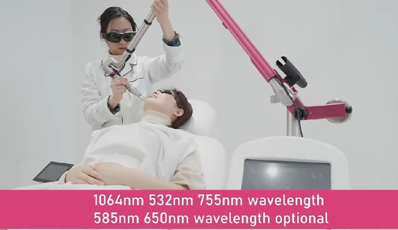 Mesin Laser YAG Picosecond Komersial 3500W Alat Penghapusan Tato Laser Tanpa Nyeri