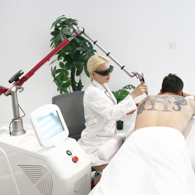 1064nm Q Switched Nd Yag Laser Picosecond Mesin Penghapusan Tato Gaya Stasioner