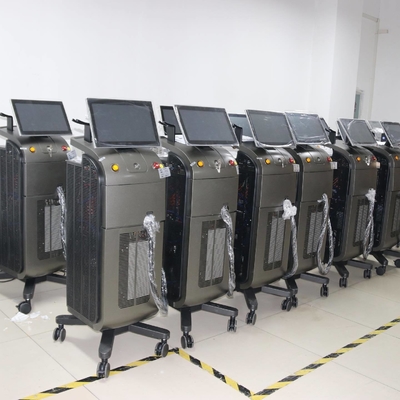 755nm 808nm 1064nm Multifunctional Beauty Machine Pico Nd YAG Laser Dengan Teknologi RF
